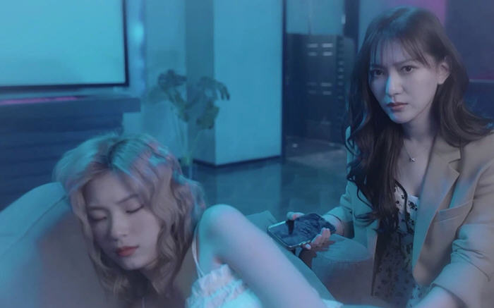 完蛋！我被美女包围了 官方中文语音版 真人互动影像游戏 13G